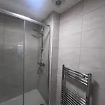 The Bluebird Iii 3* Leeds (West Yorkshire)