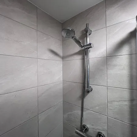 The Bluebird Iii Guest house Leeds (West Yorkshire)